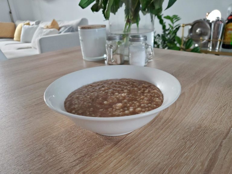 Raisin Spiced Oatmeal